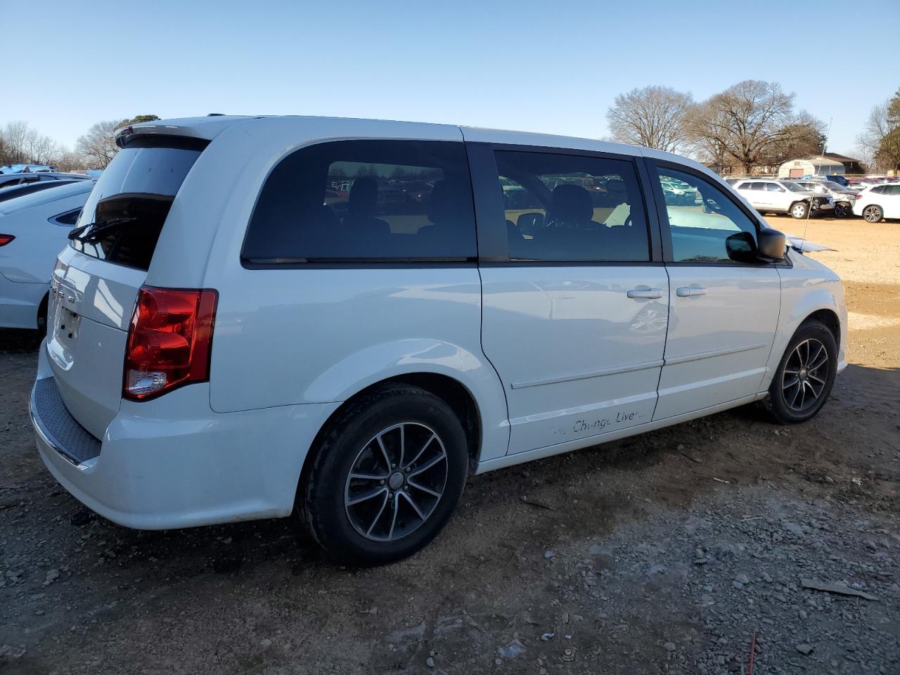 2015 Dodge Caravan - Image 3
