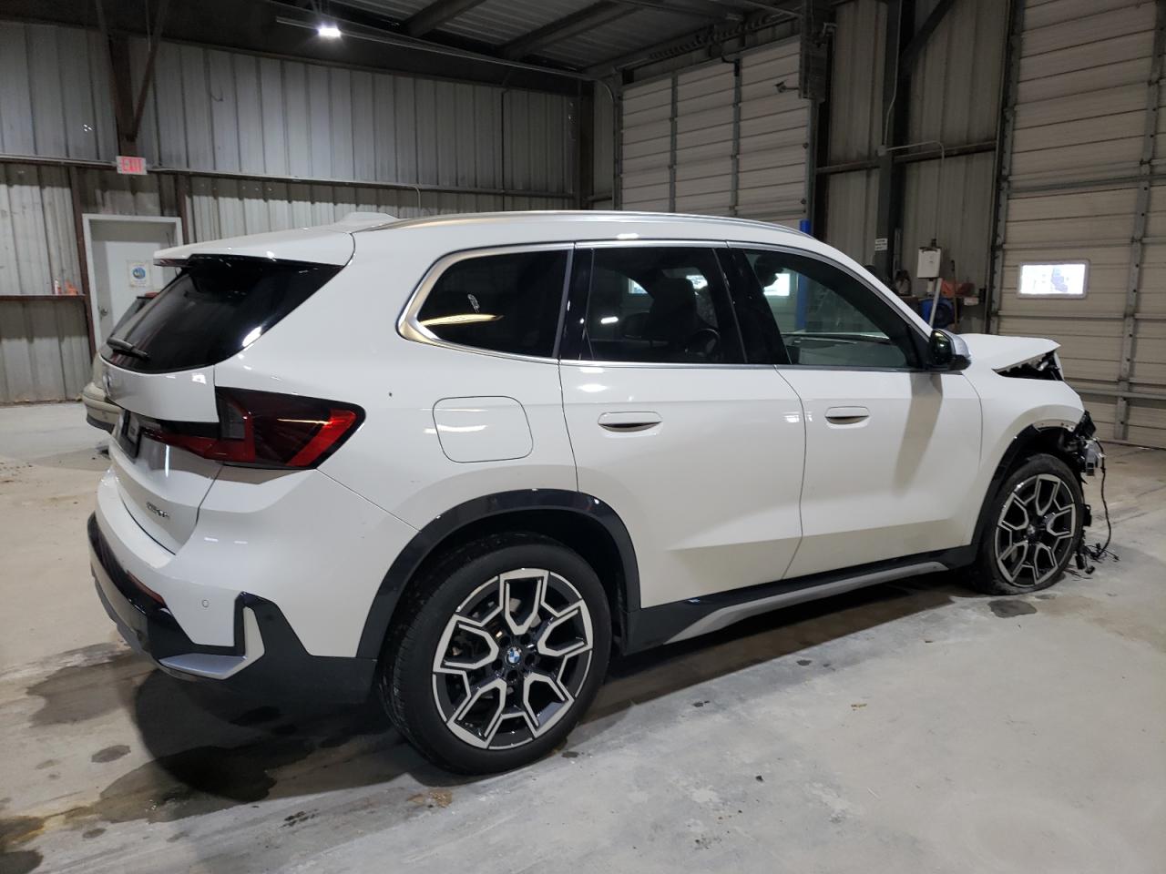 2024 BMW X1 - Image 3