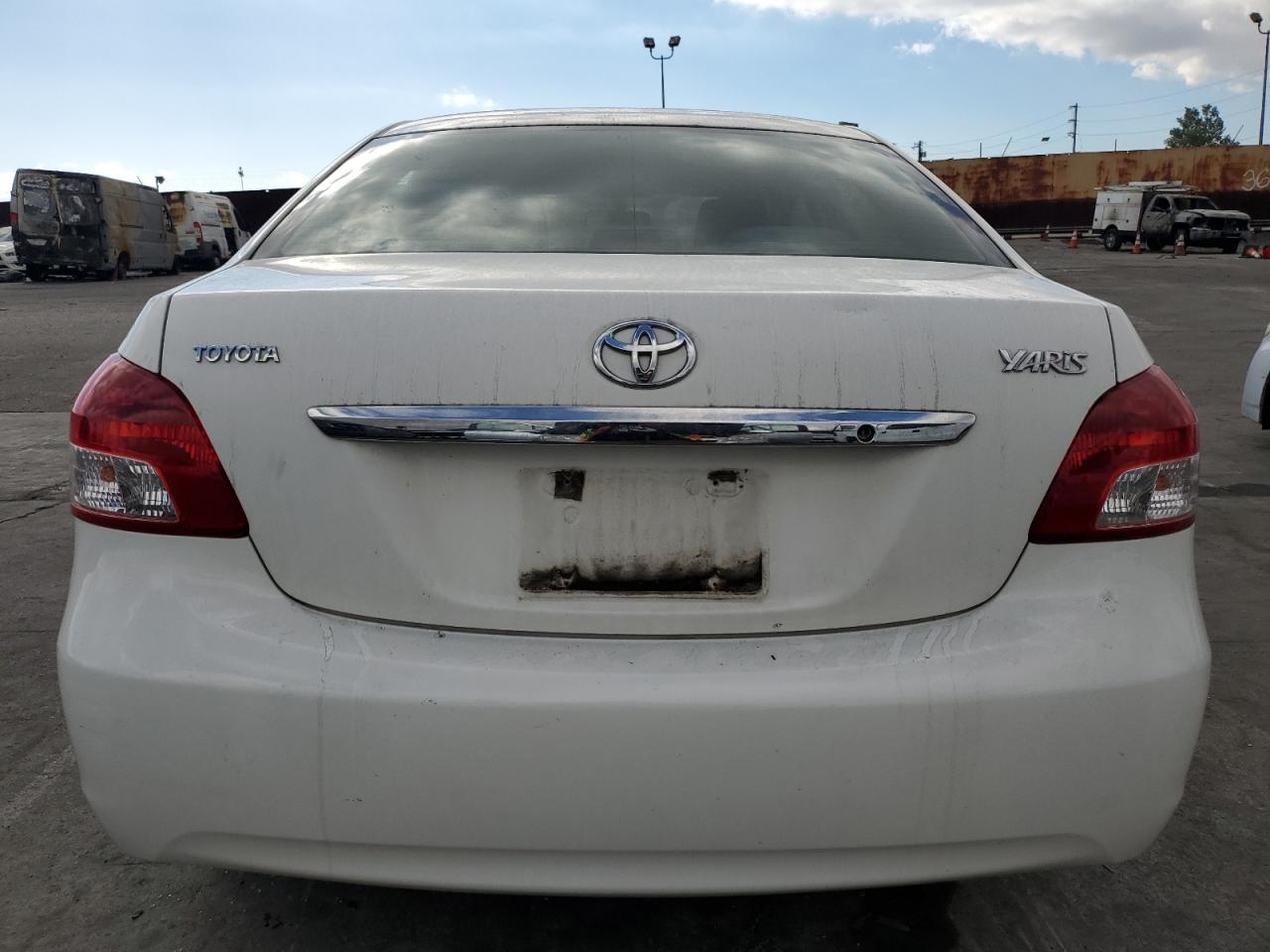 2007 Toyota Yaris VIN: JTDBT923071061395 Lot: 89126285