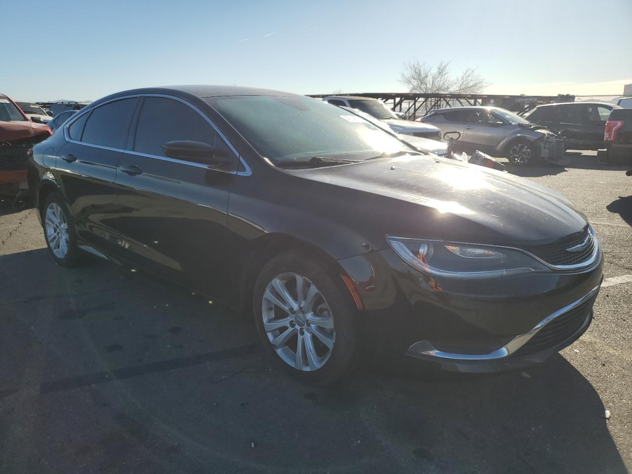 VIN 1C3CCCAB4FN749227 2015 CHRYSLER 200 no.4