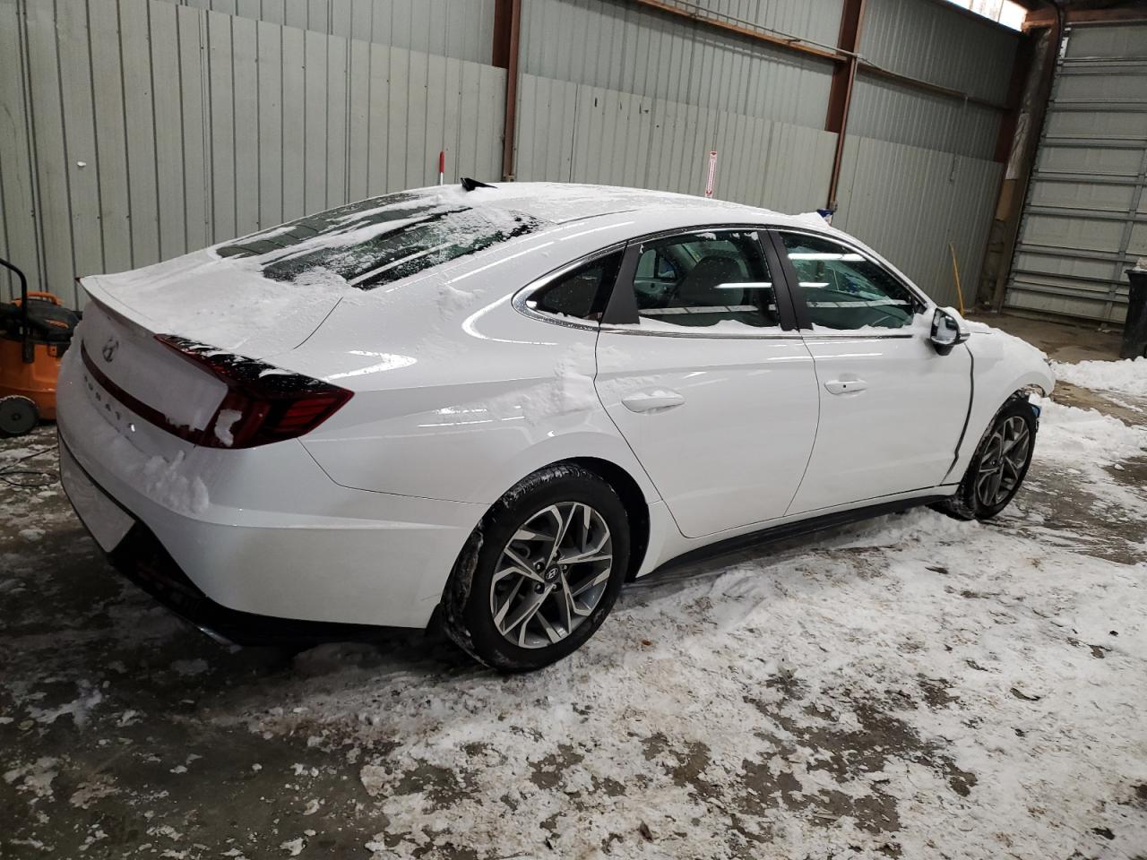 2023 Hyundai Sonata - Image 3