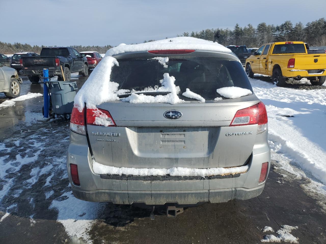 2011 Subaru Outback - Image 6