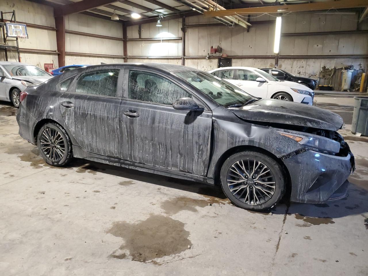 2023 Kia Forte - Image 4