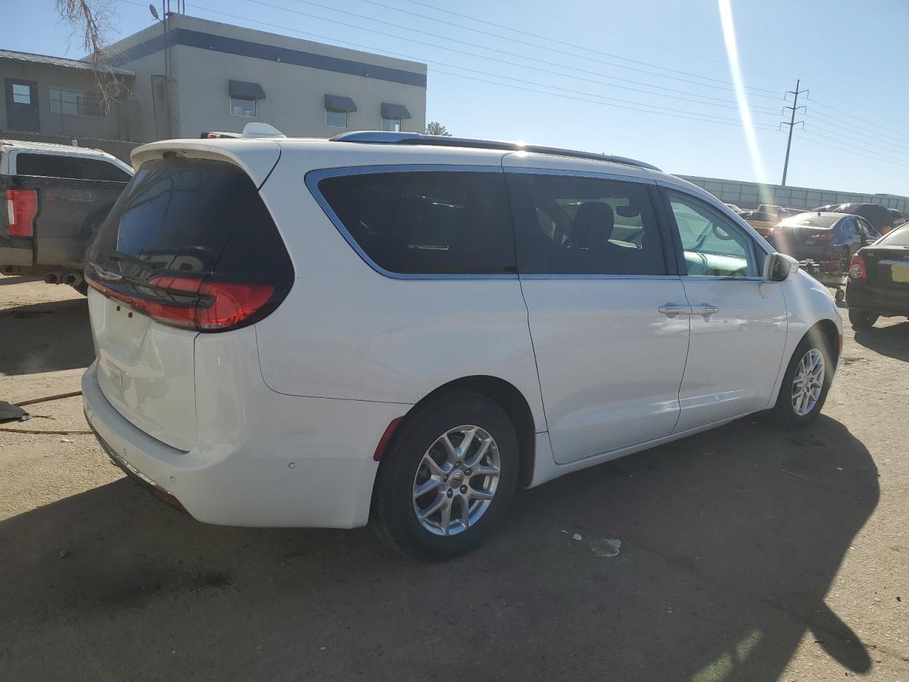 2021 Chrysler Pacifica - Image 3