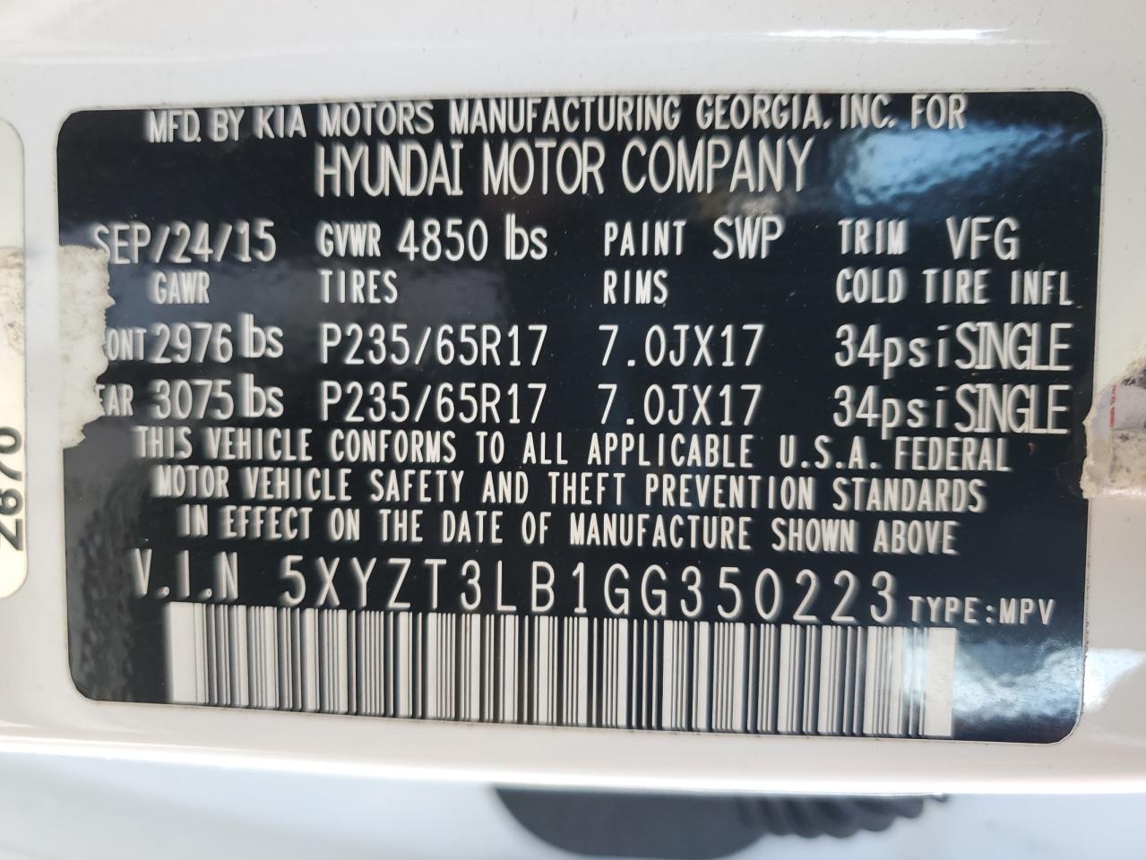 2016 Hyundai Santa Fe - Image 13
