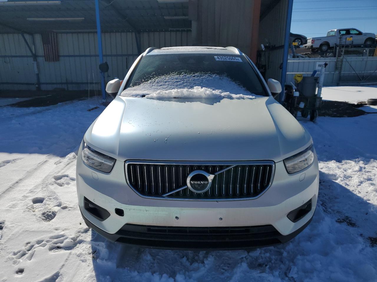 2022 Volvo XC40 - Image 5