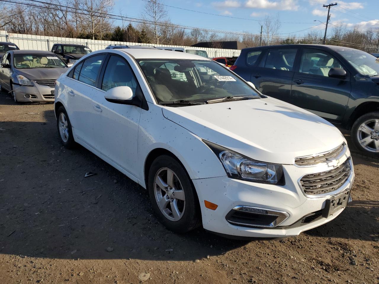 VIN 1G1PE5SB3G7133762 2016 CHEVROLET CRUZE no.4