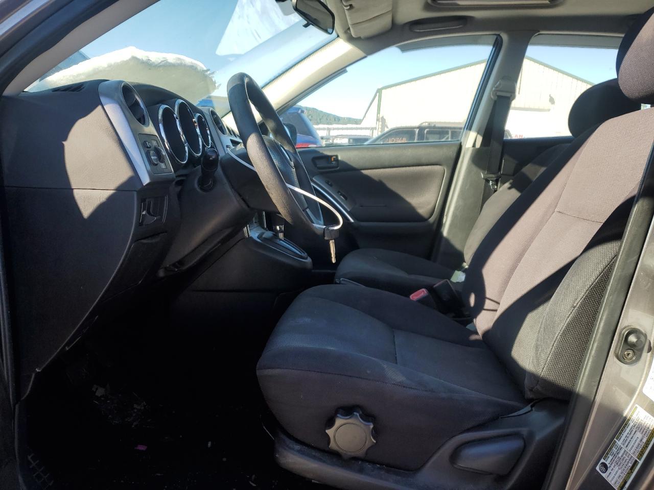 2004 Pontiac Vibe - Image 7