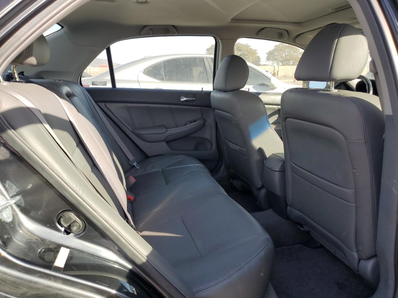 2007 Honda Accord - Image 10