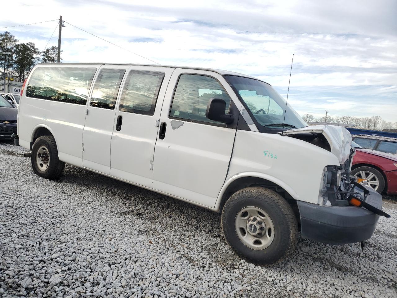 2007 GMC Savana - Image 4