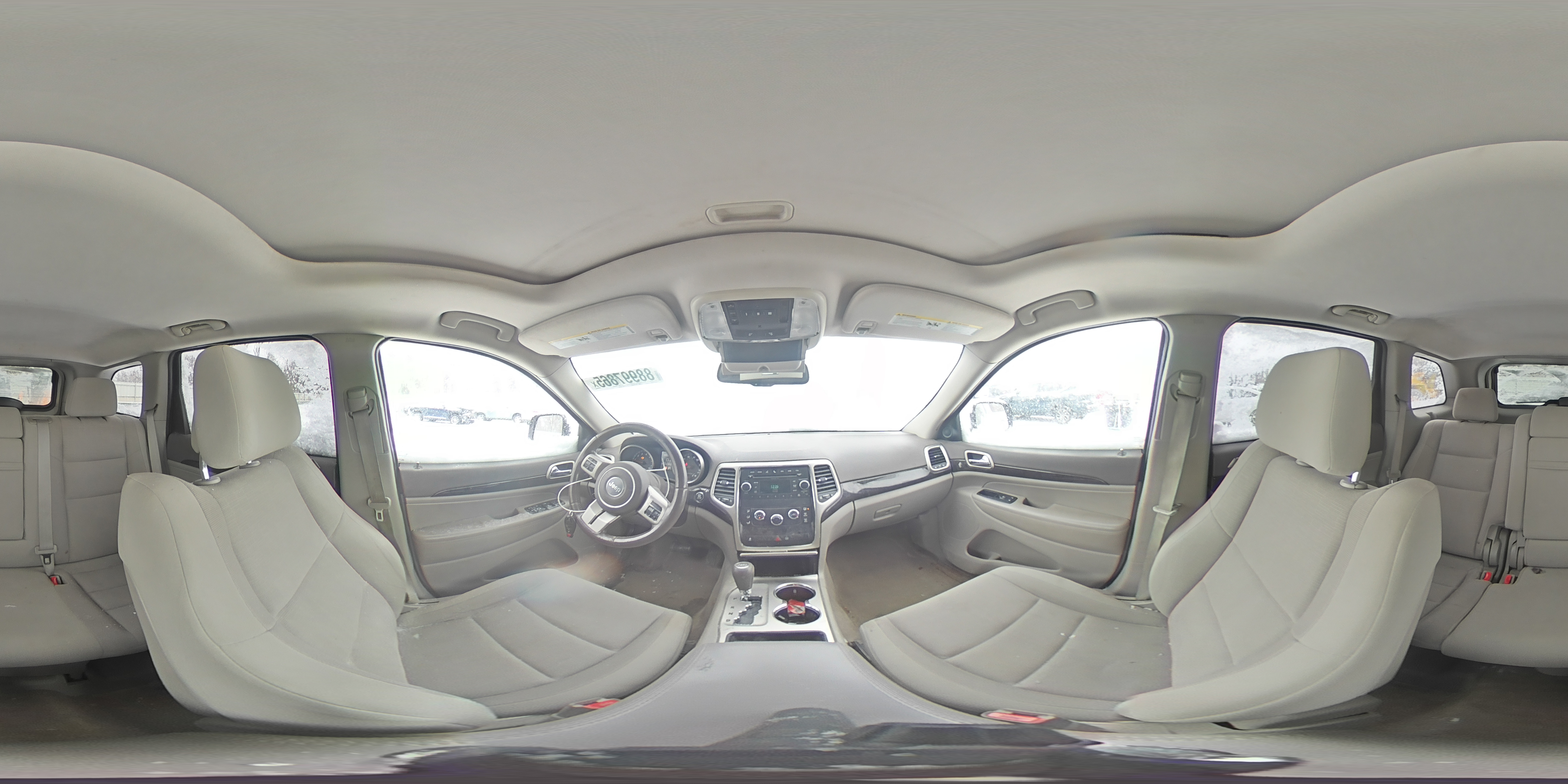 2011 Jeep Grand Cherokee - Image 13