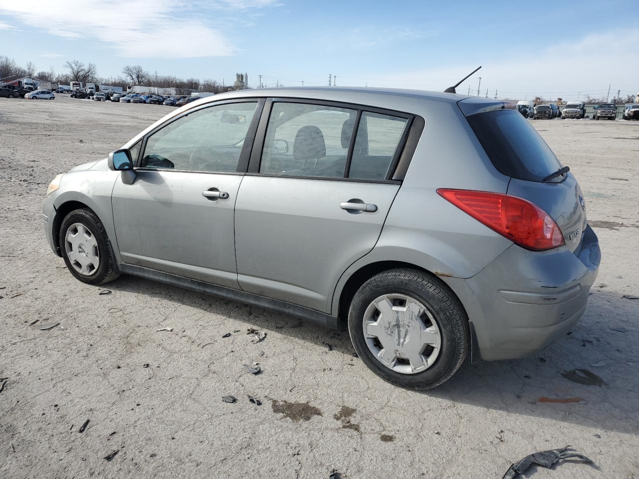 2008 Nissan Versa - Image 2