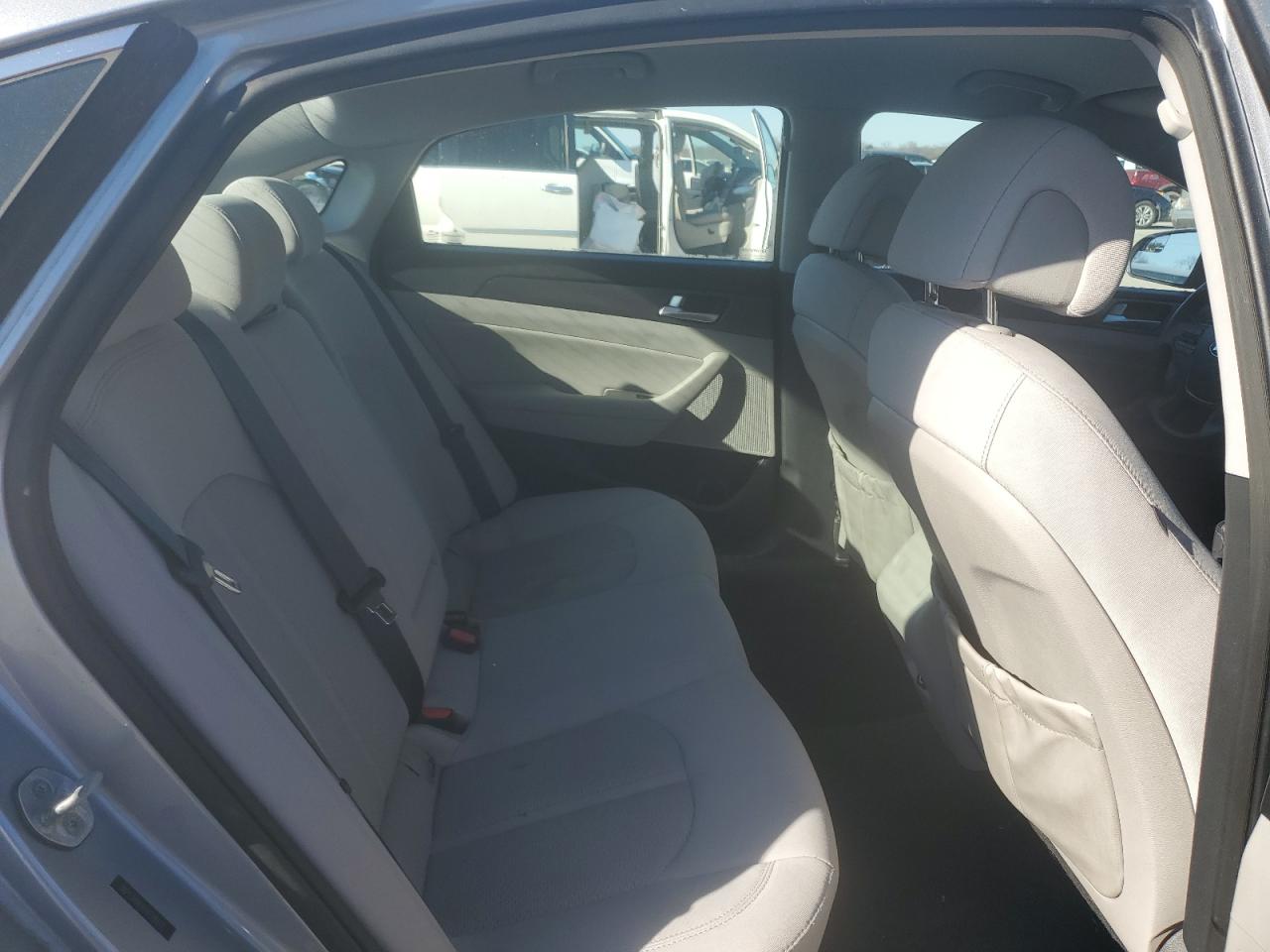 2015 Hyundai Sonata - Image 10
