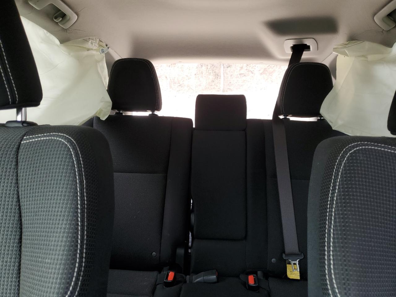 2017 Toyota RAV 4 - Image 10