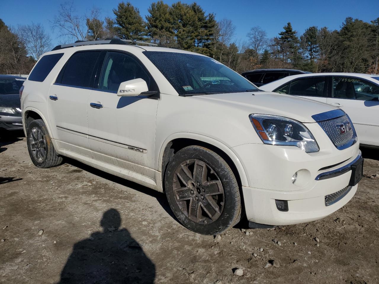 2011 GMC Acadia - Image 4