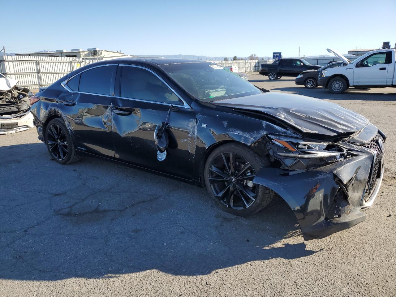 2022 Lexus ES - Image 4