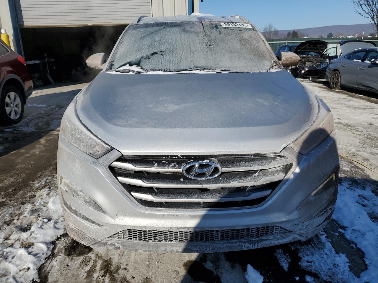 2017 Hyundai Tucson - Image 5