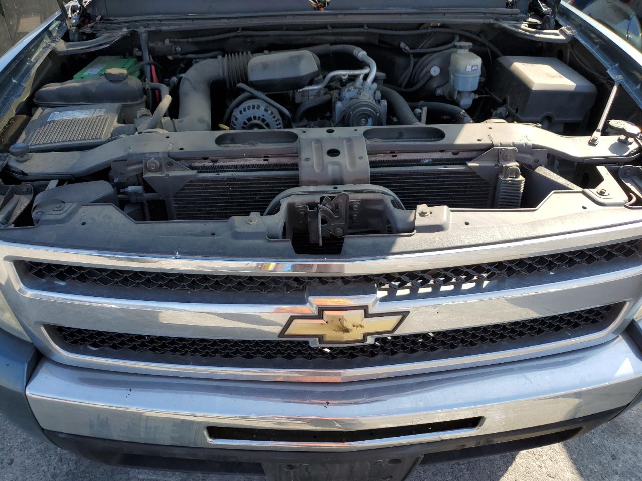 2009 Chevrolet Silverado - Image 11