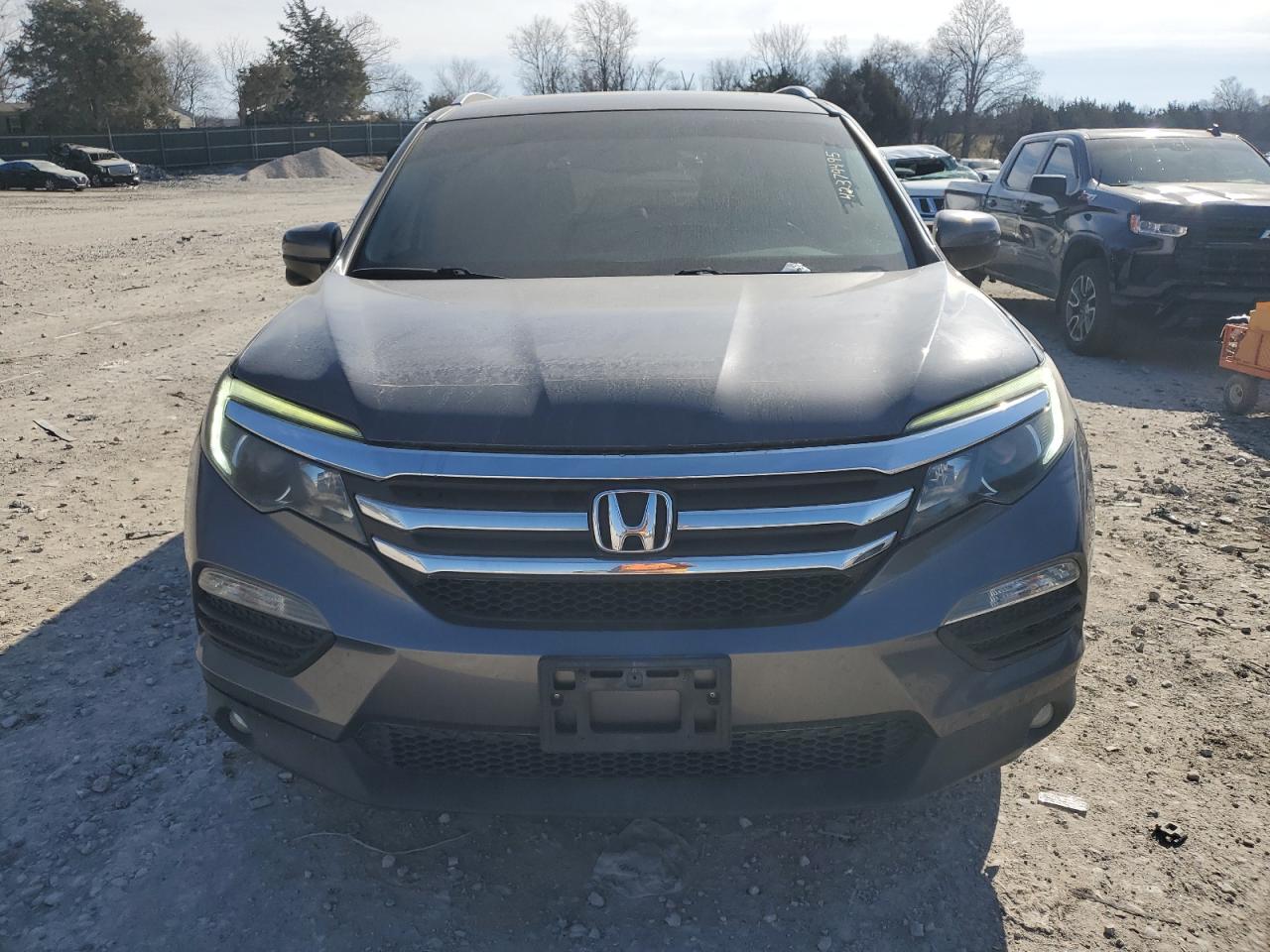 2017 Honda Pilot - Image 5