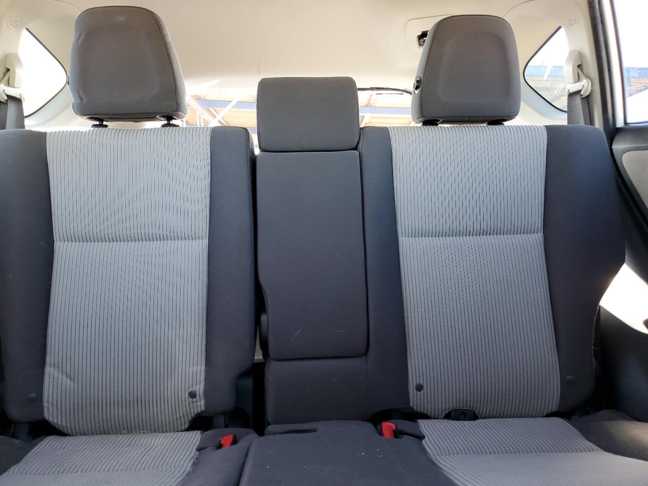 2015 Toyota RAV 4 - Image 10