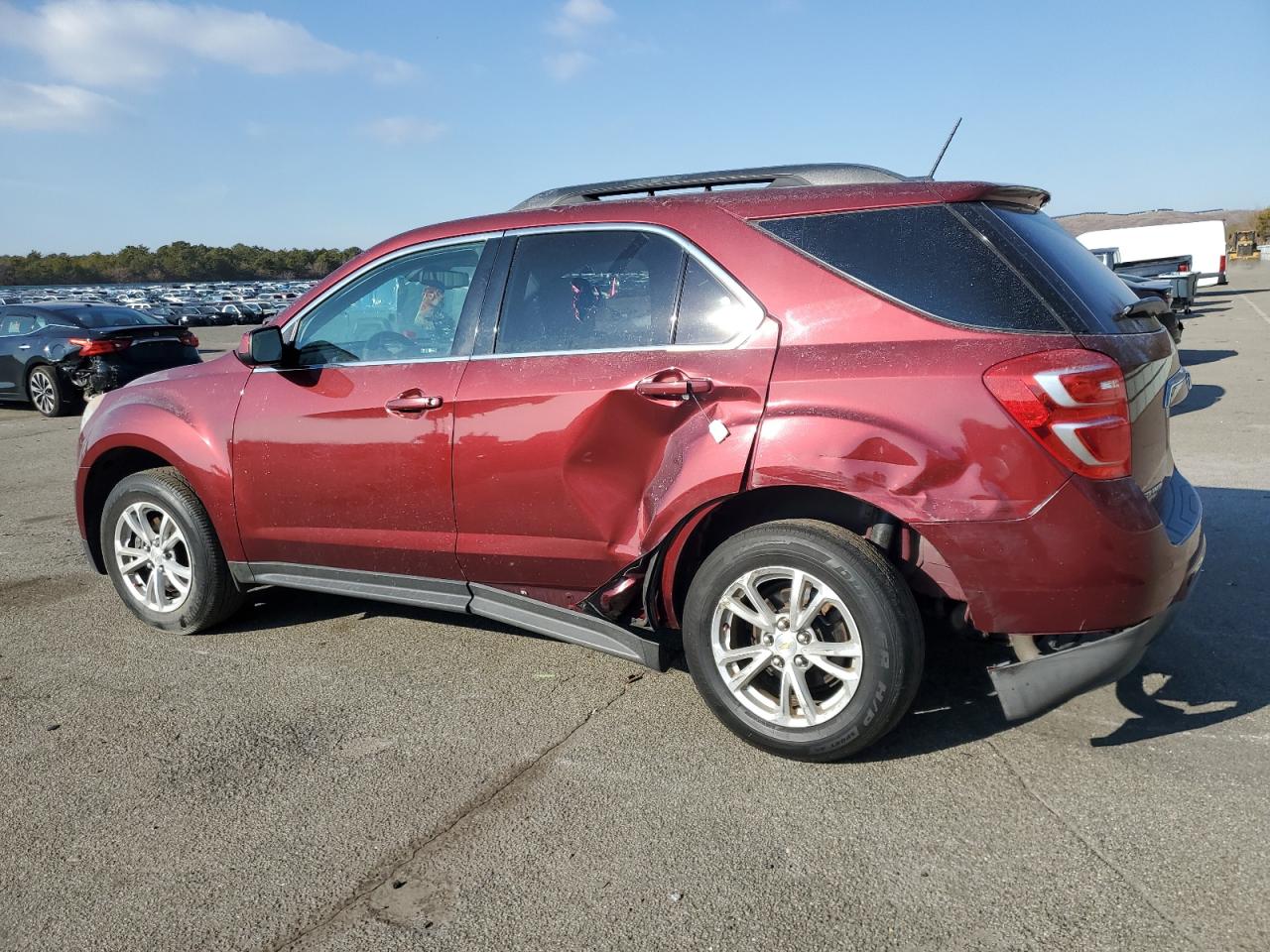 2017 Chevrolet Equinox - Image 2