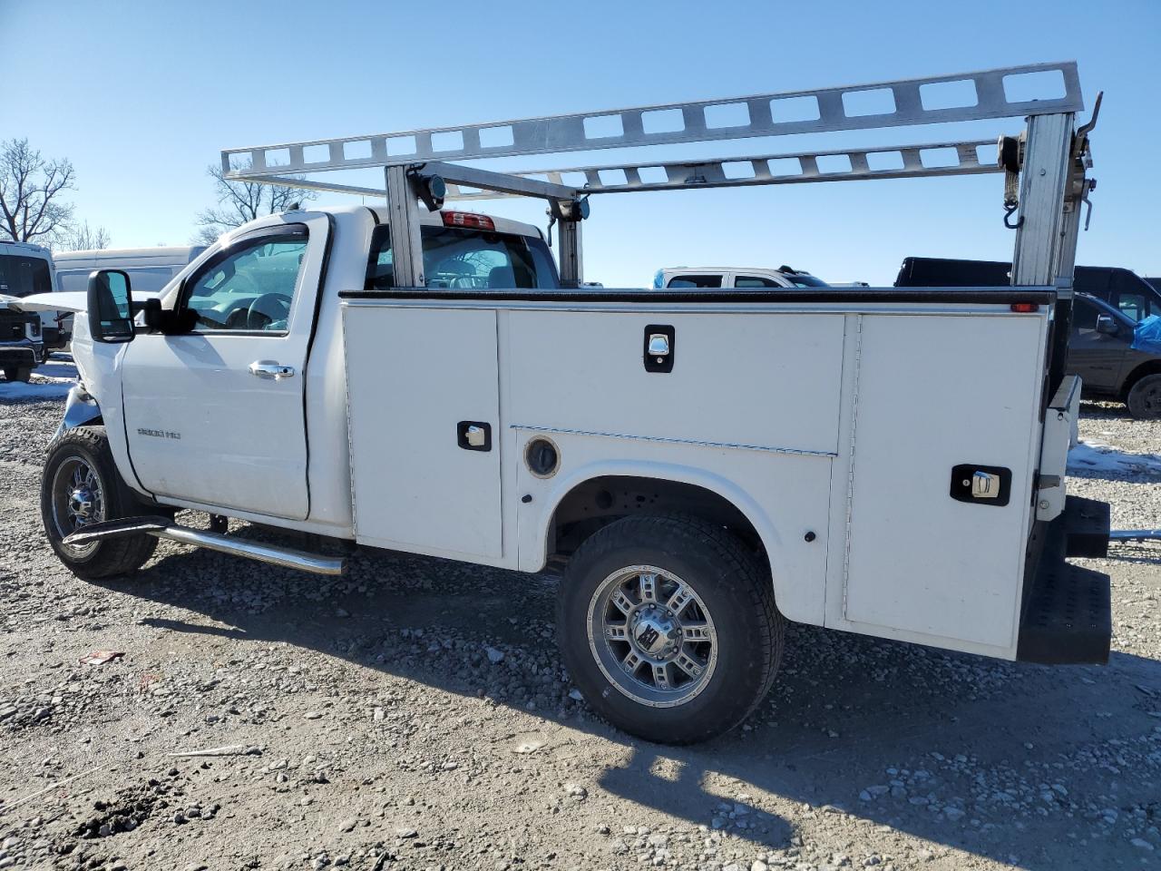 2016 Chevrolet Silverado - Image 2