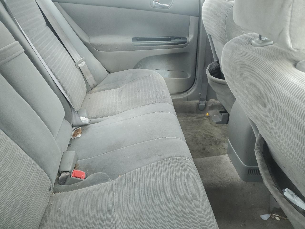 2005 Toyota Camry - Image 10