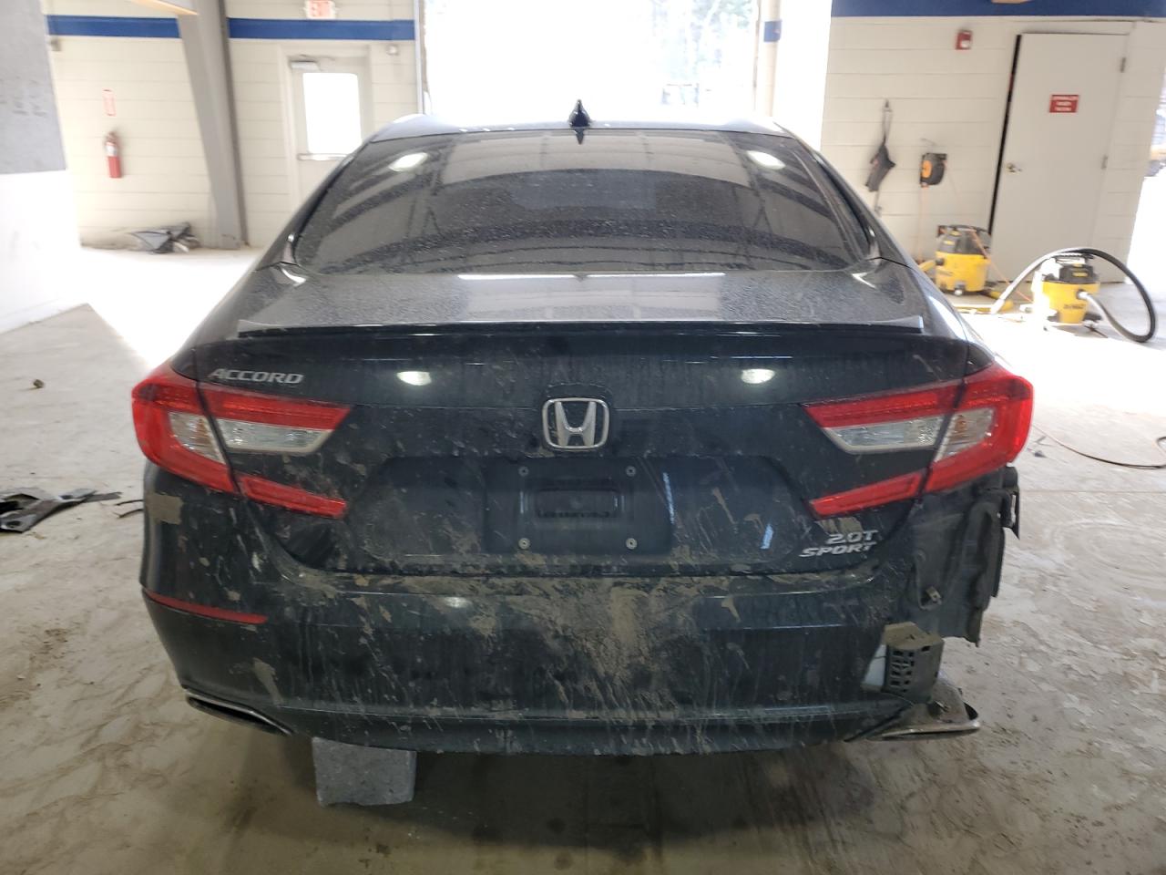 2020 Honda Accord - Image 6