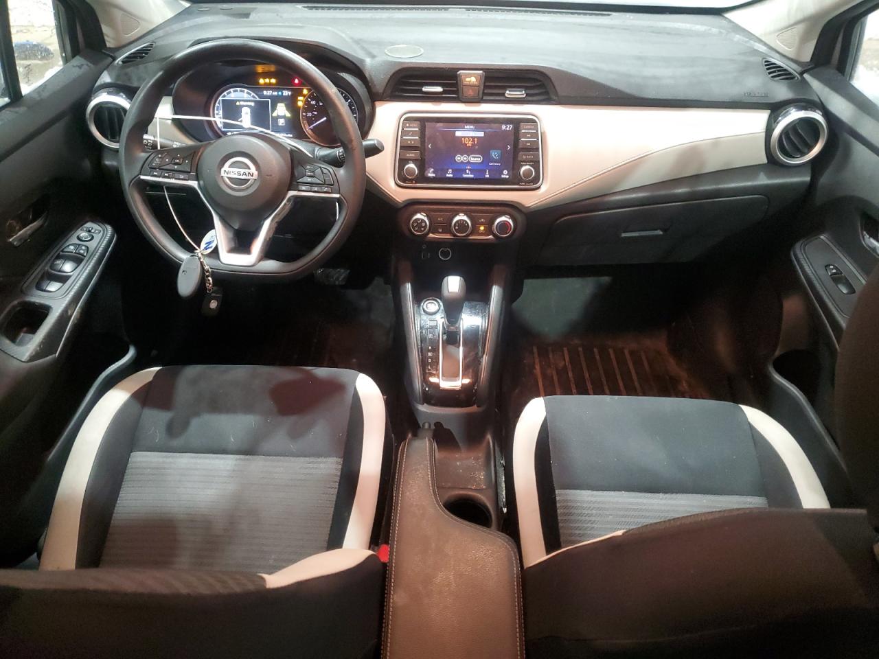 2021 Nissan Versa - Image 8