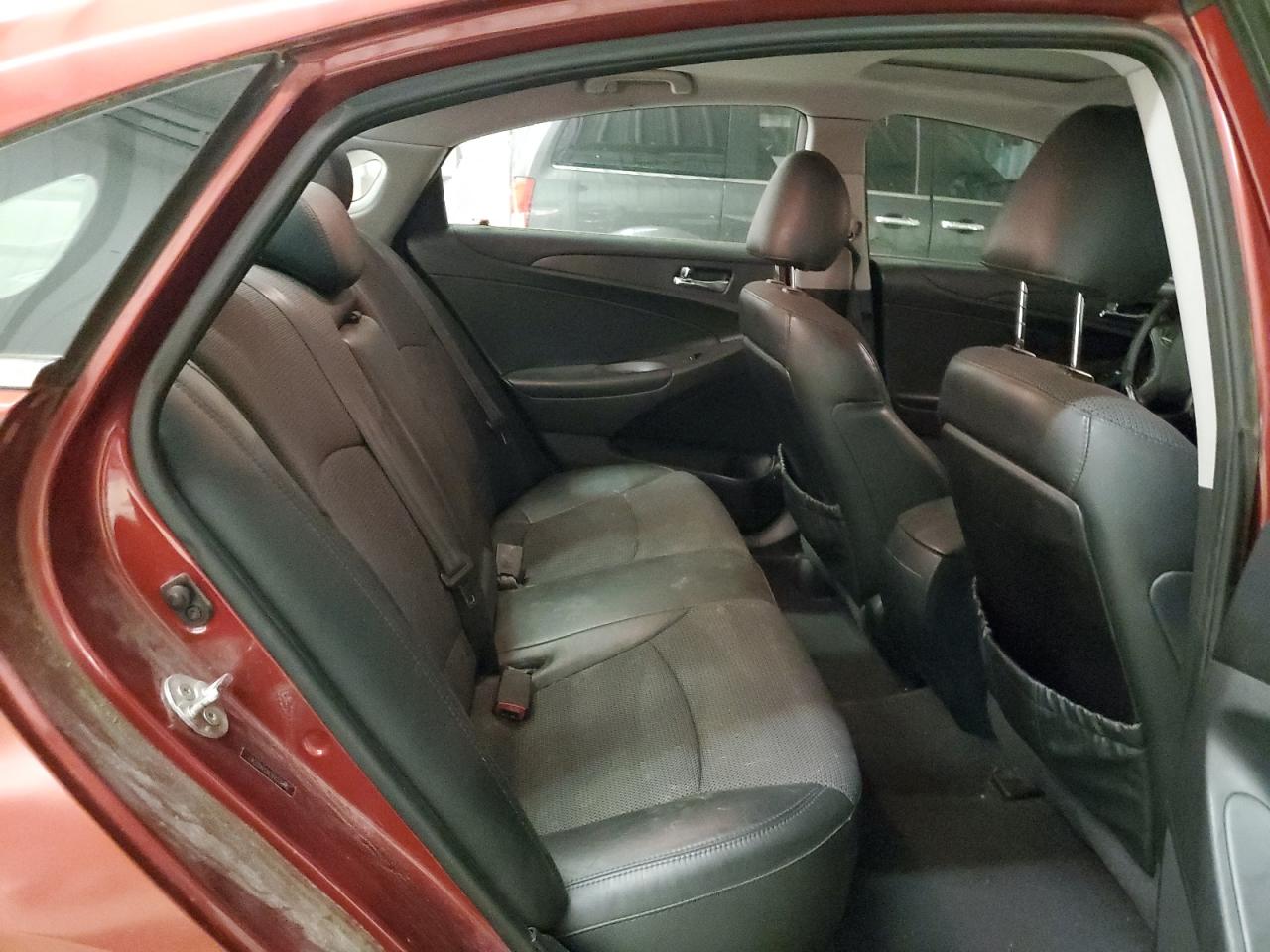 2012 Hyundai Sonata - Image 10