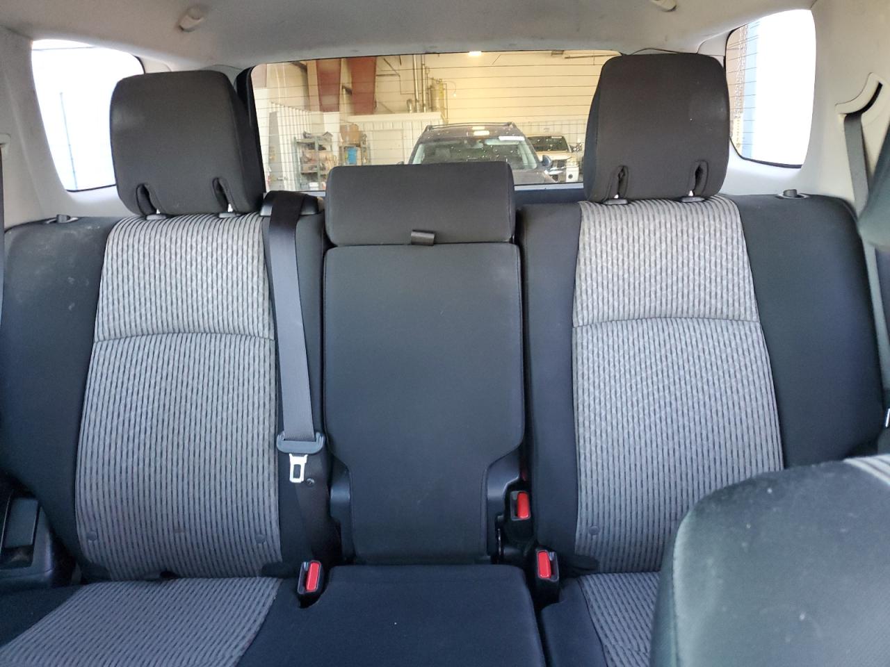 2015 Toyota 4Runner - Image 10