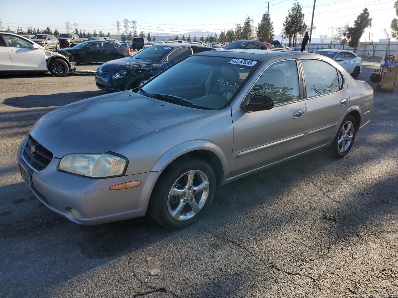 2000 Nissan Maxima - Image 1