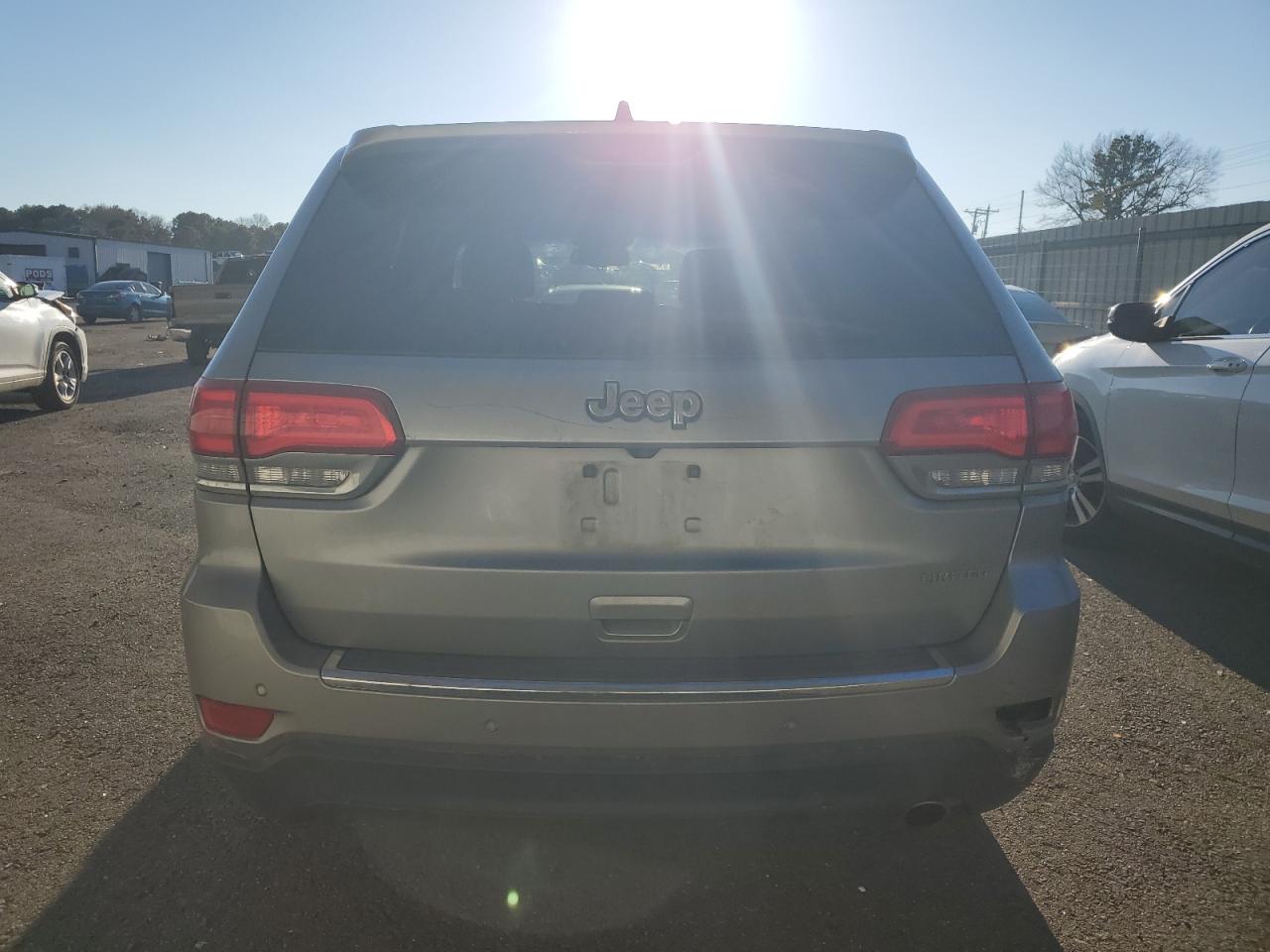 2015 Jeep Grand Cherokee - Image 6