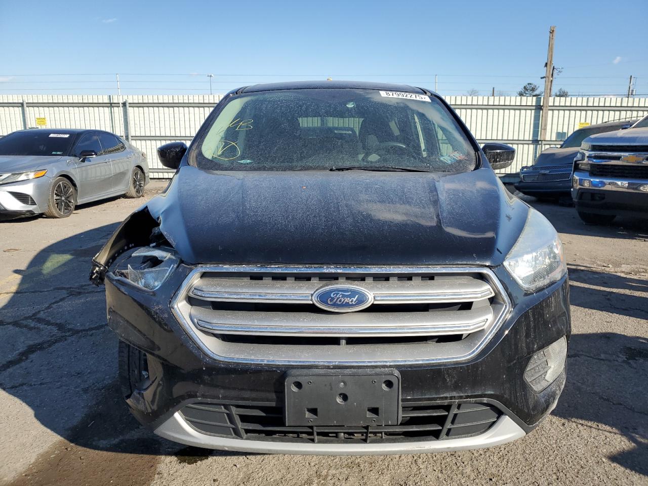 VIN 1FMCU0GD4HUB46069 2017 FORD ESCAPE no.5