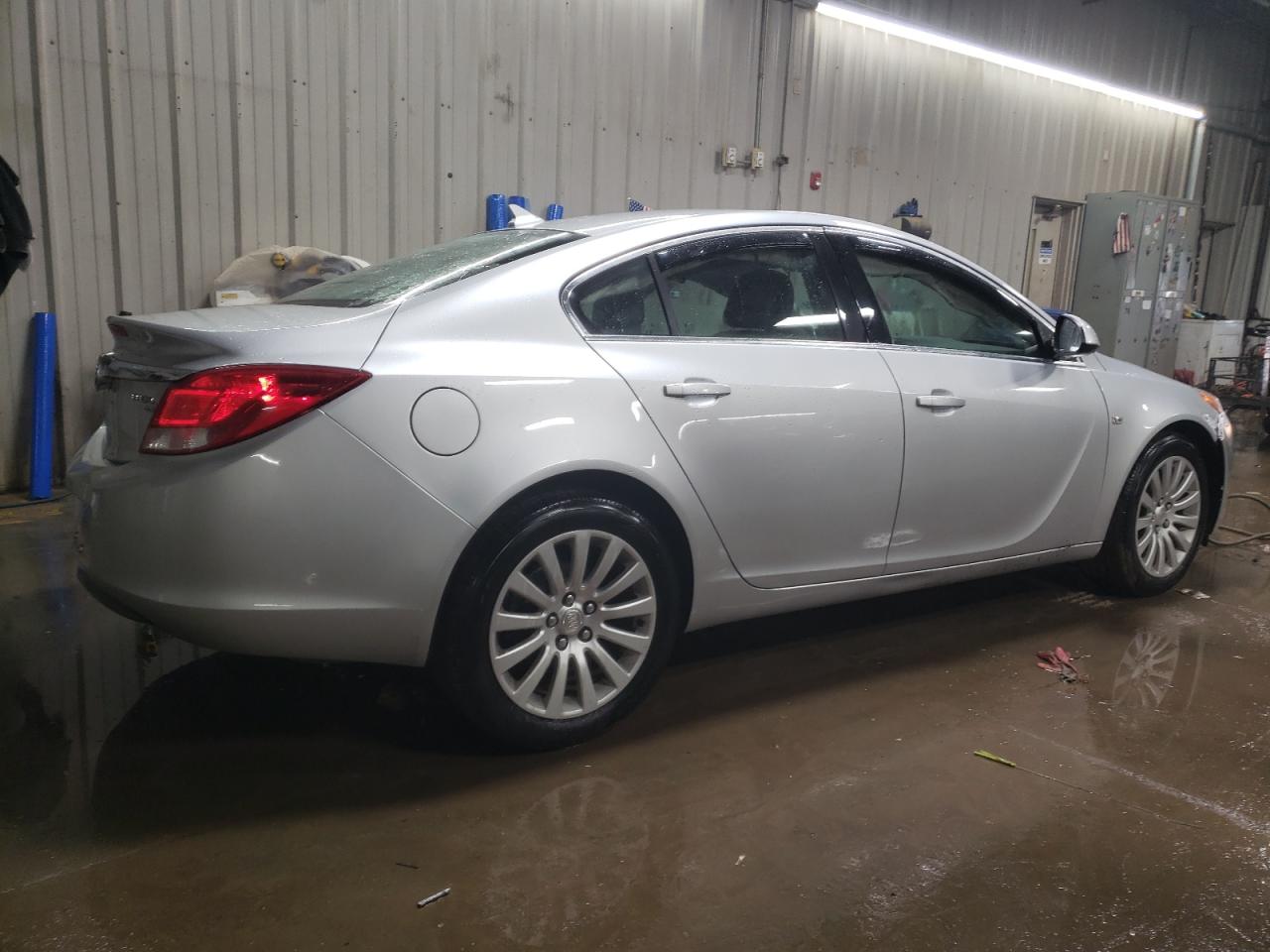 2011 Buick Regal - Image 3