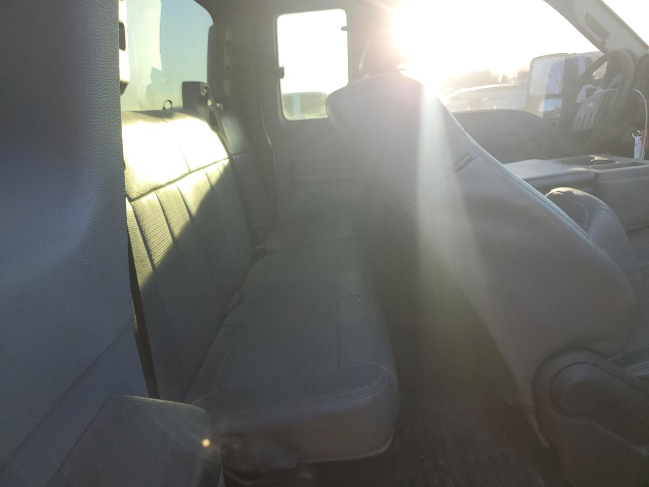 2014 Ford F350 - Image 10