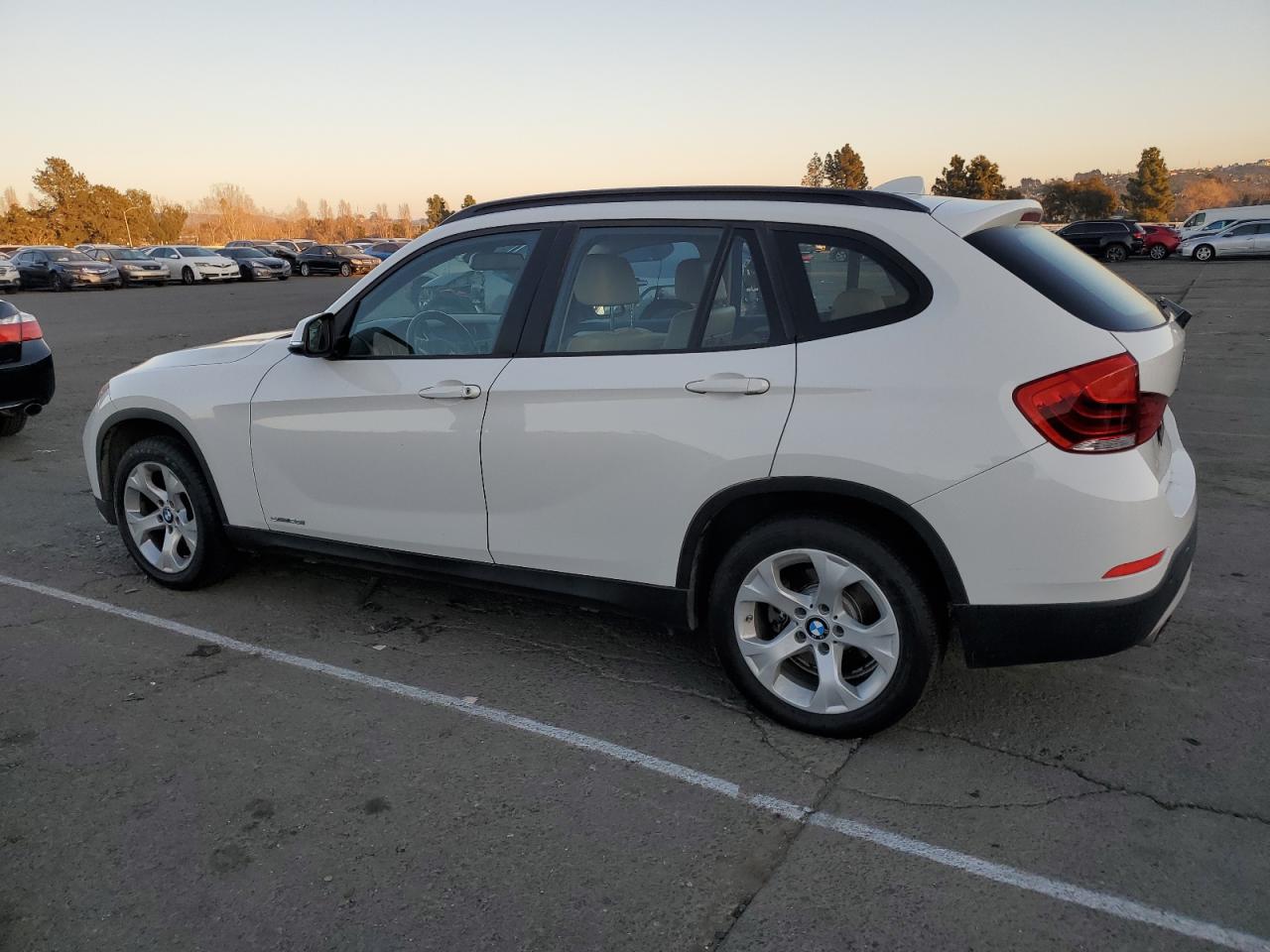 2015 BMW X1 - Image 2