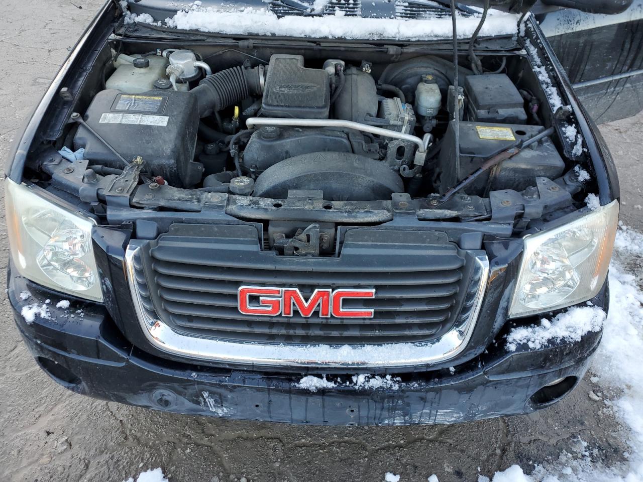 2005 GMC Envoy - Image 12