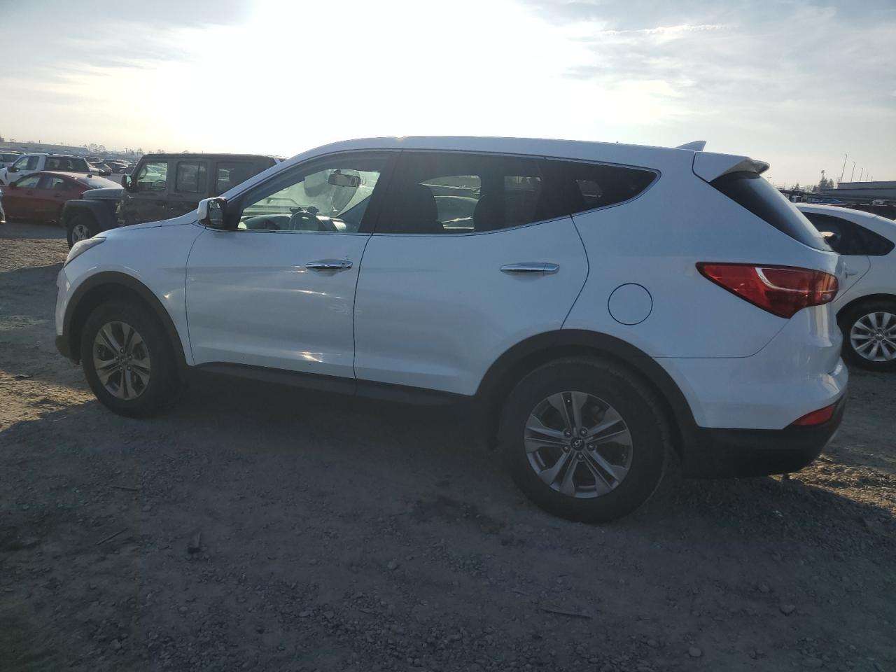 2016 Hyundai Santa Fe - Image 2