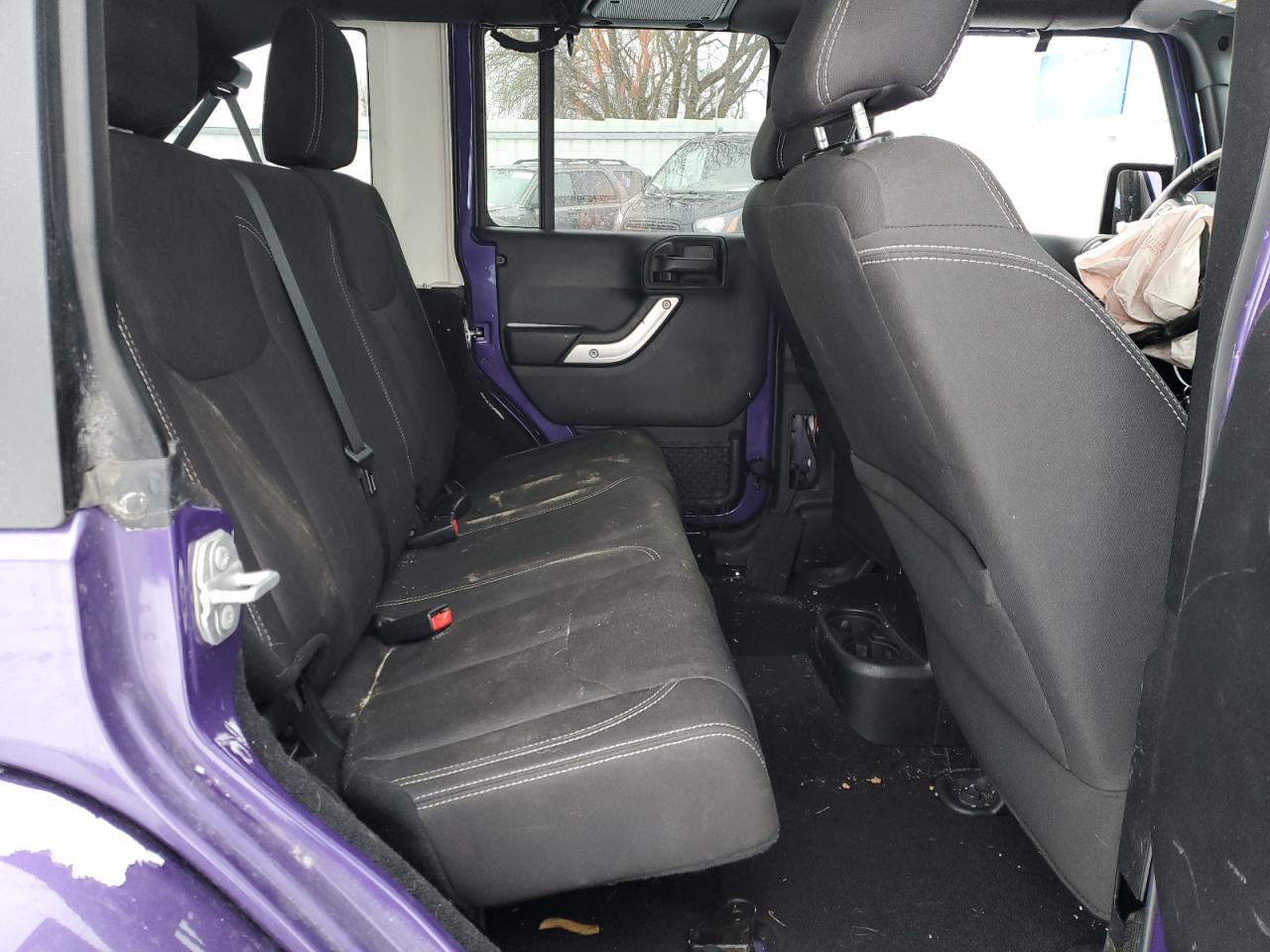 2017 Jeep Wrangler - Image 11
