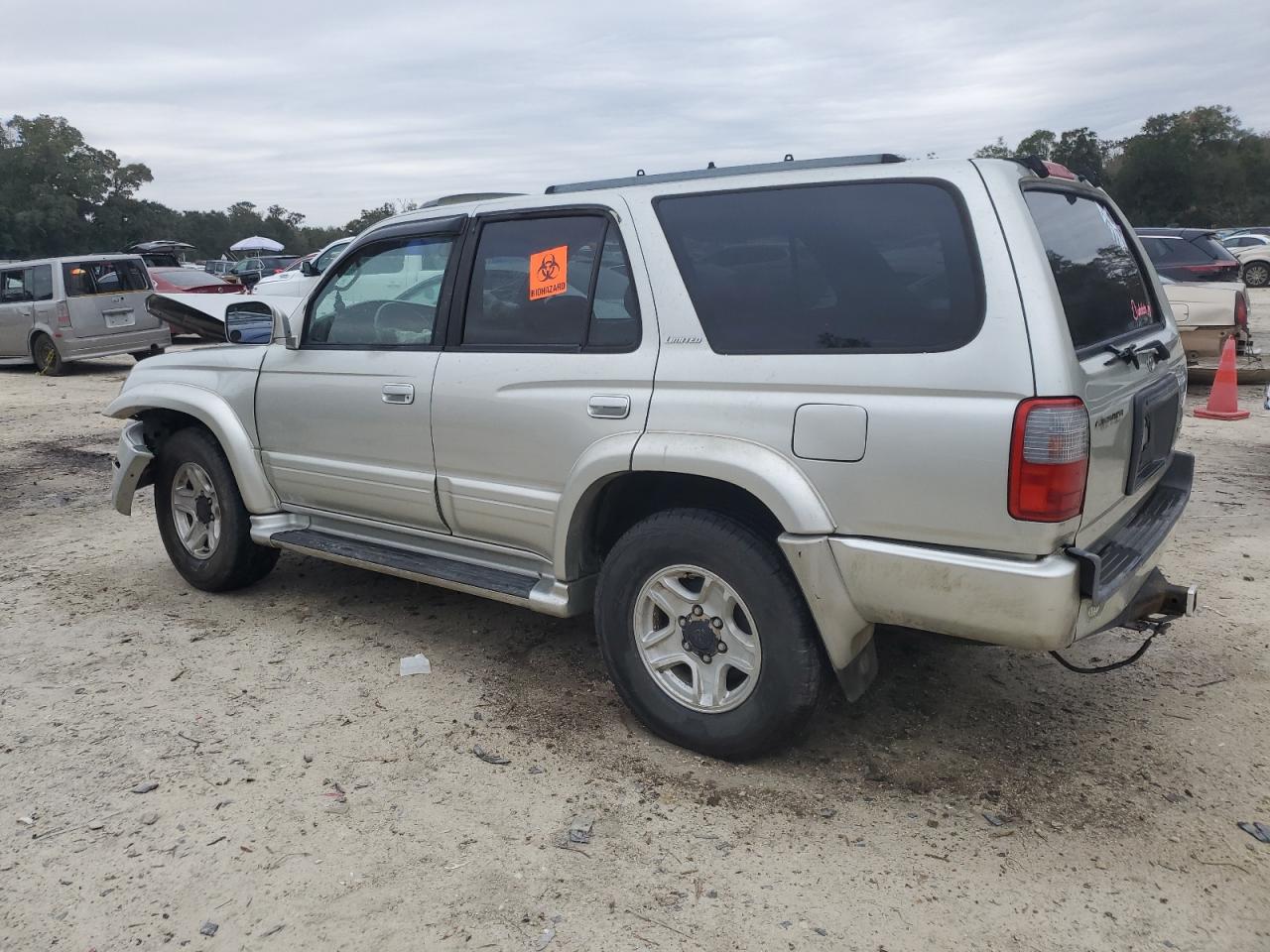 2000 Toyota 4Runner - Image 2