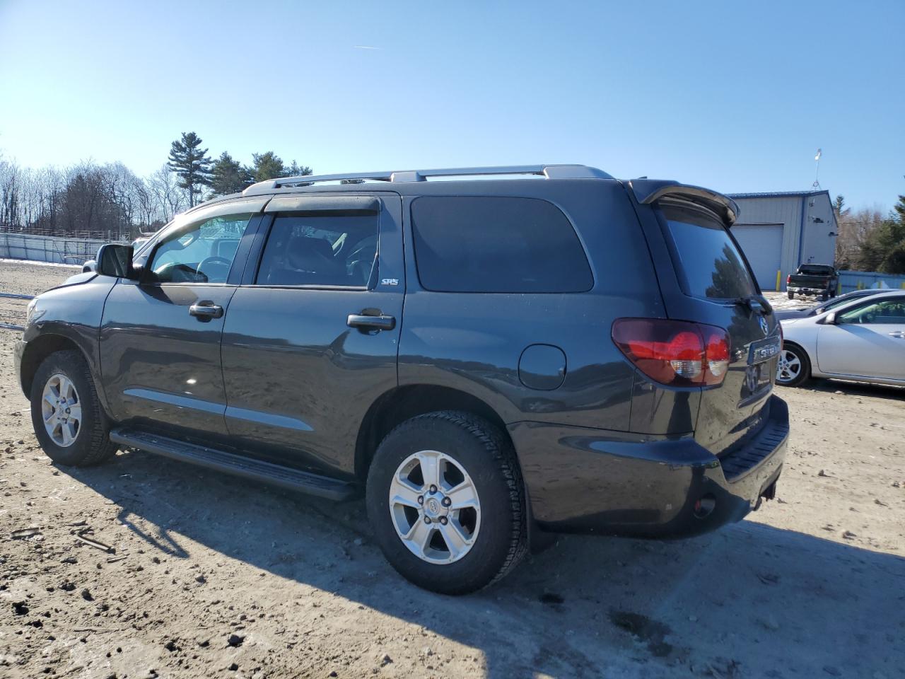 2018 Toyota Sequoia - Image 2