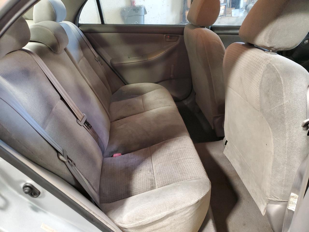 2005 Toyota Corolla - Image 10