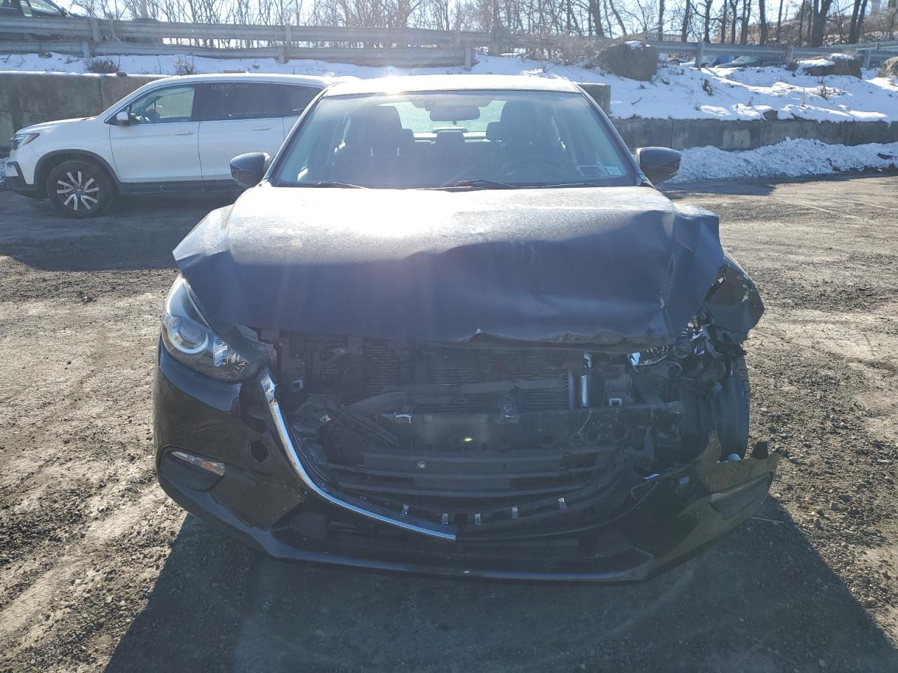 2017 Mazda 3 - Image 5