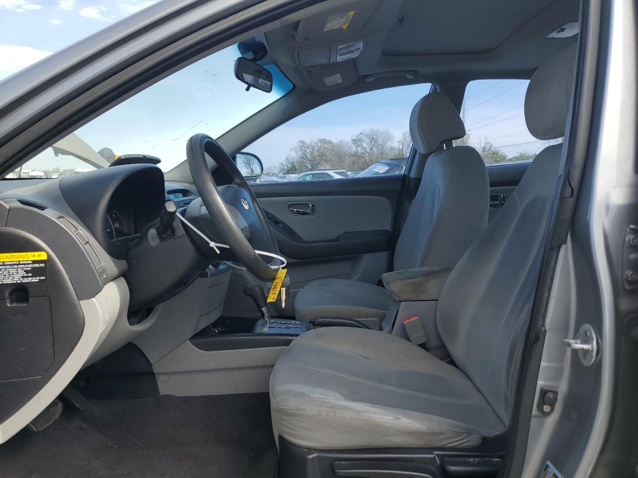 2010 Hyundai Elantra - Image 7