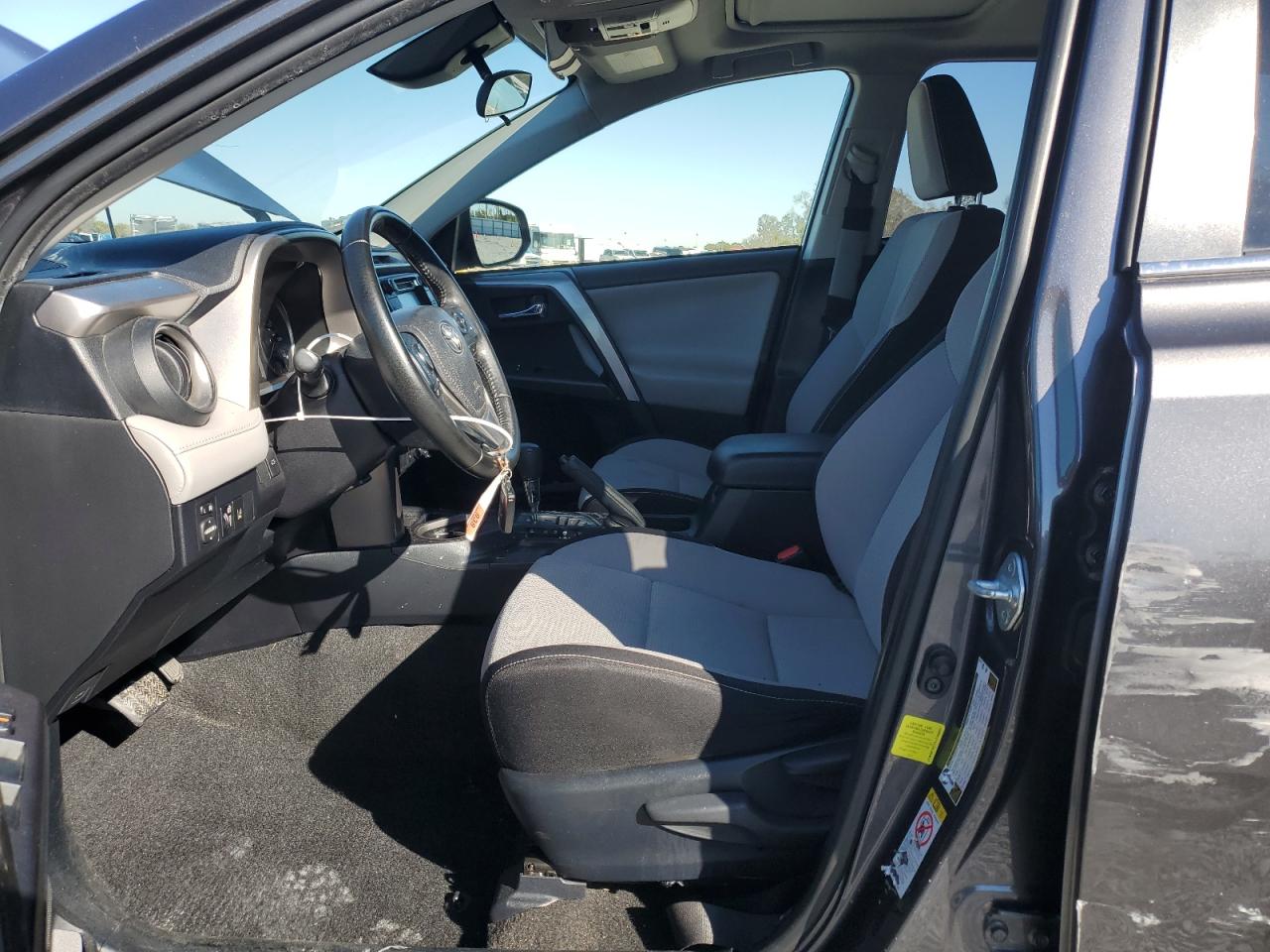 2018 Toyota RAV 4 - Image 7