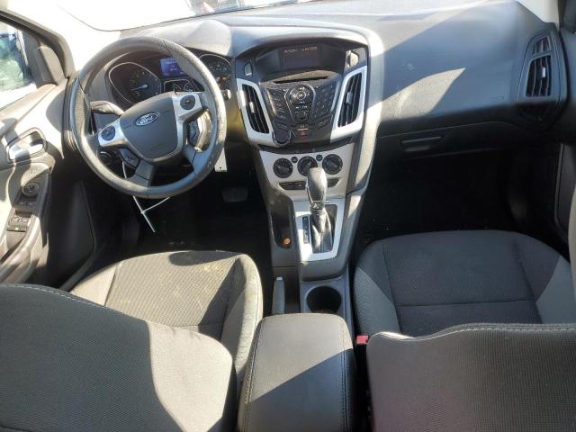 Sedans FORD FOCUS 2013 White