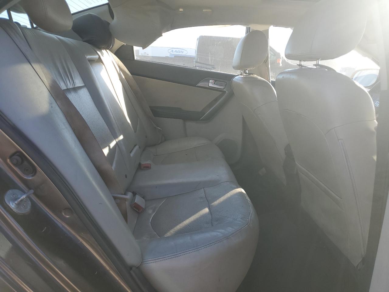 2010 Kia Forte - Image 10