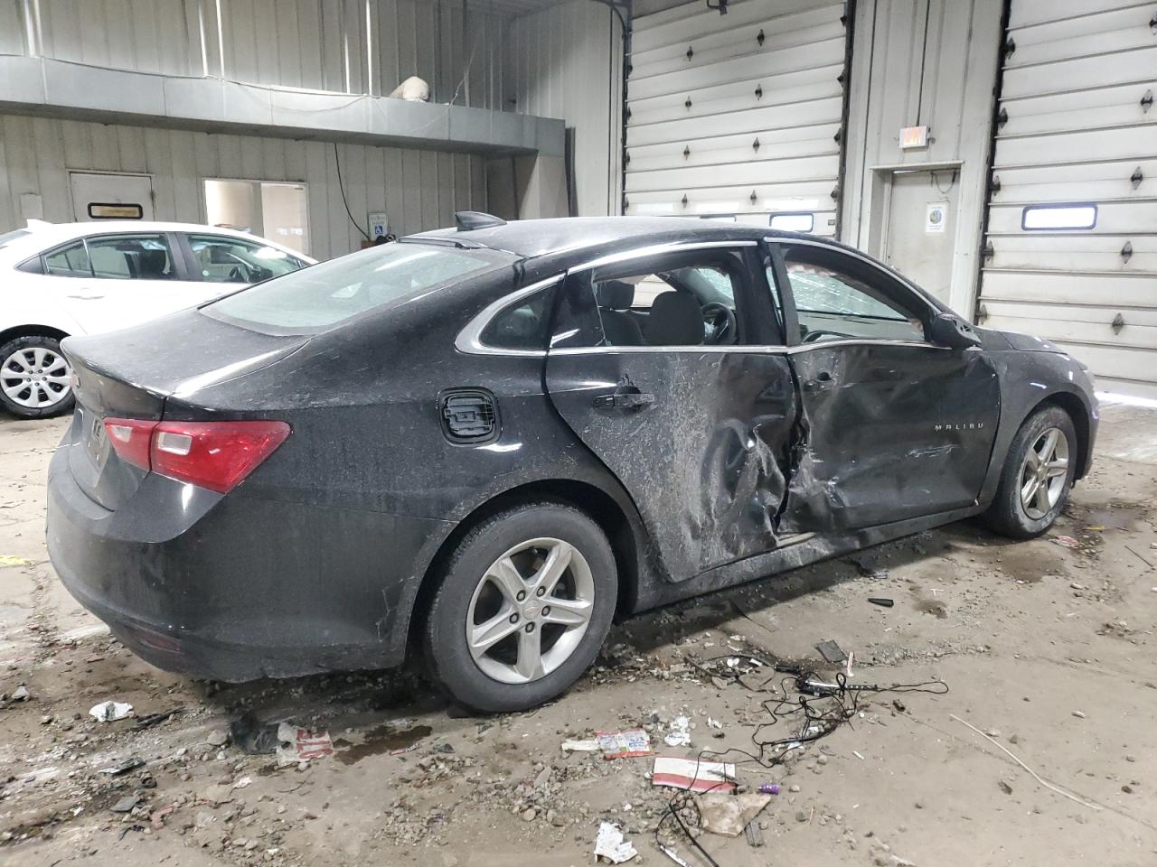 2019 Chevrolet Malibu - Image 3