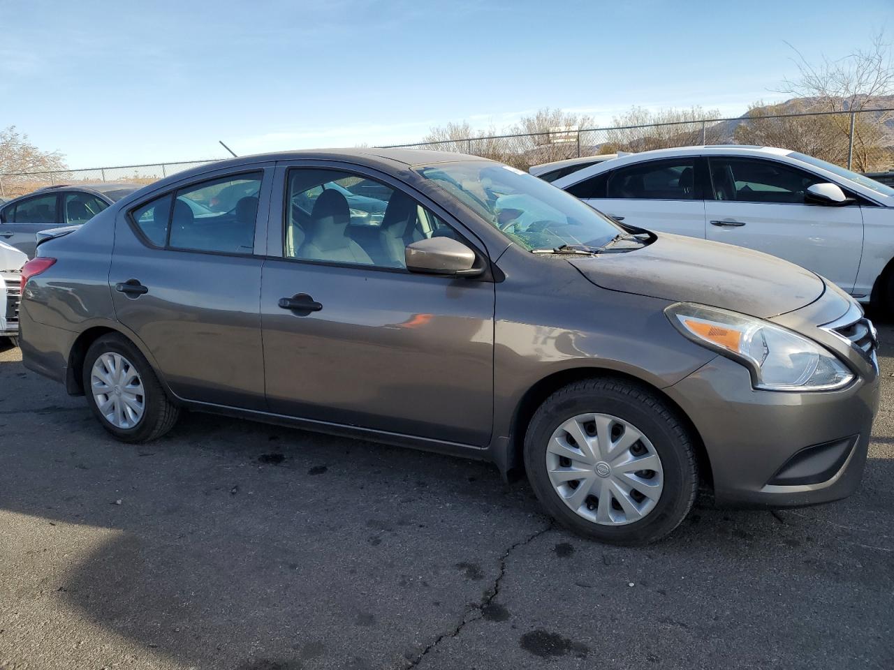 2016 Nissan Versa - Image 4